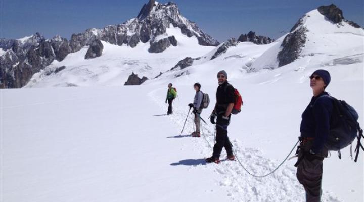 Randonnée glaciaire dans le massif du Mont Blanc