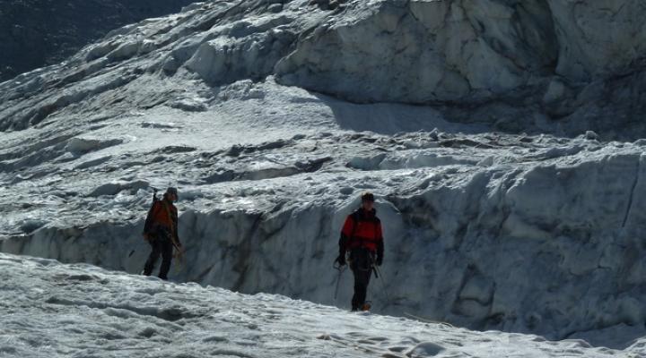 Descente par le glacier de Laveciau.