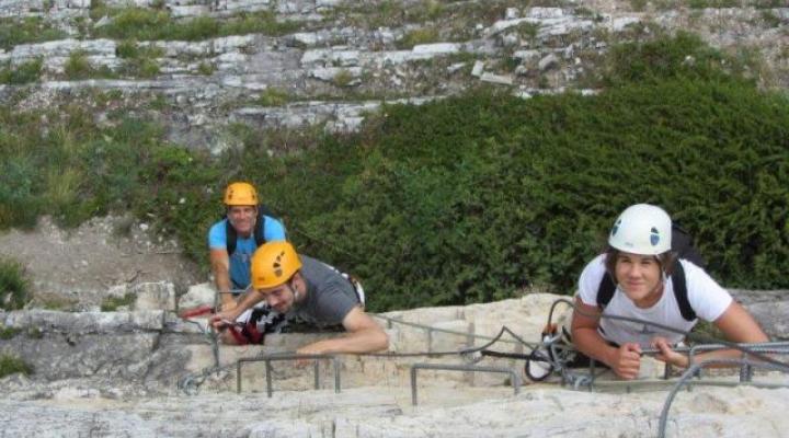 Le 1er mur raide - via ferrata en Savoie