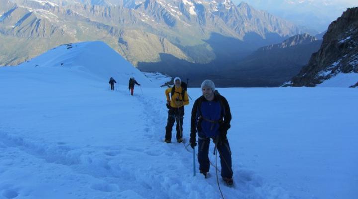 Grand Paradis montée par le glacier Lavaciau - guides des Arcs