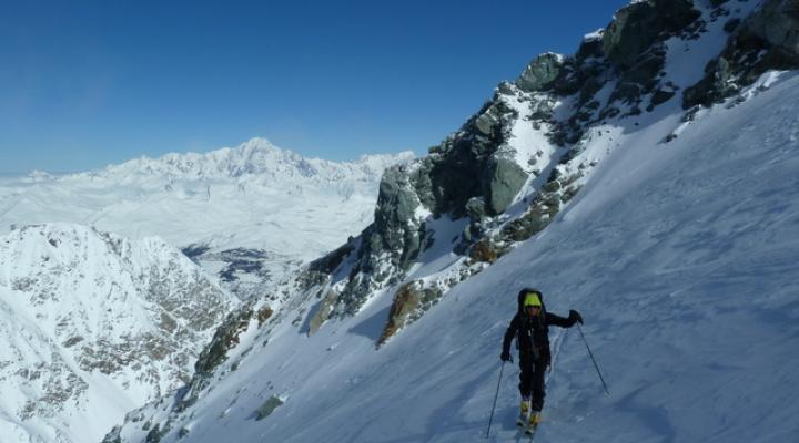 montée au col des Roches