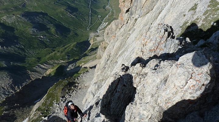 Gouttes d'eau et canelures dans L7.