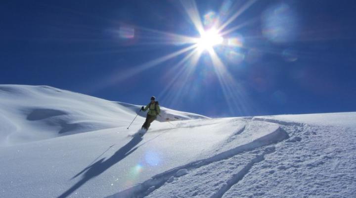 Hors piste à Sainte Foy descente sur le vallon du Ruitor