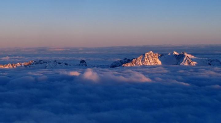 Levé du soleil sur le massif du Beaufortain