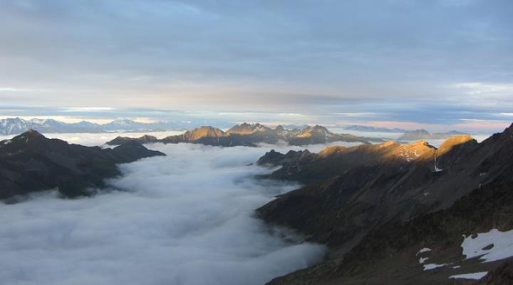 Mer de nuage au départ du refuge Robert Blanc
