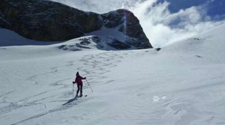 Descente par le couloir des rochers du Génépy.