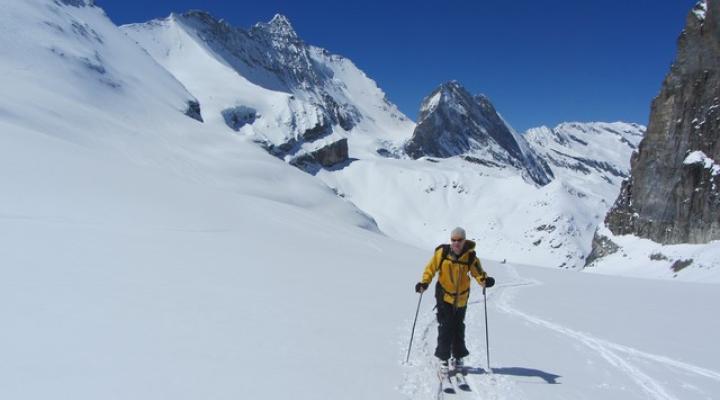 Face nord de la Grande Motte petite remontée après chaque descente