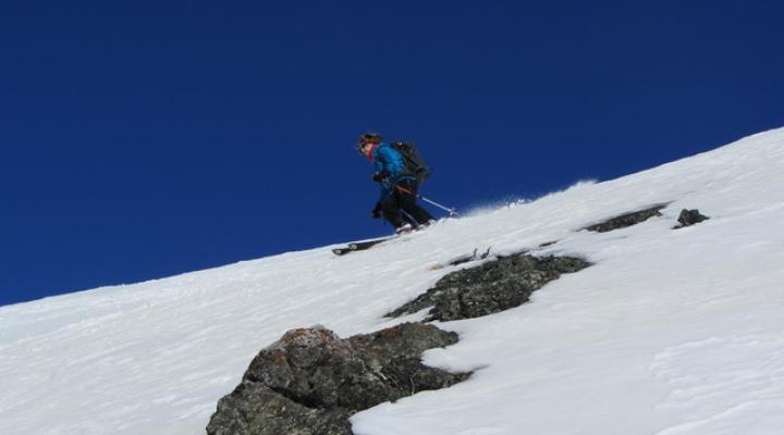 Ski de randonnée dans le Queyras descente de Chateau Renard