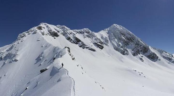 La belle arête qui donne accès au couloir.