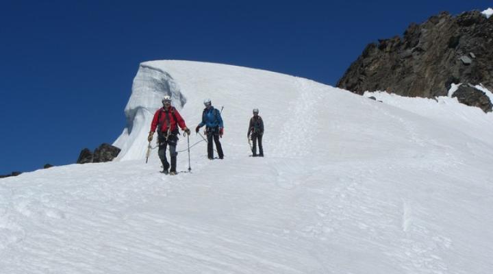 Grand Bec descente du glacier du Troquairou - Guides des Arcs