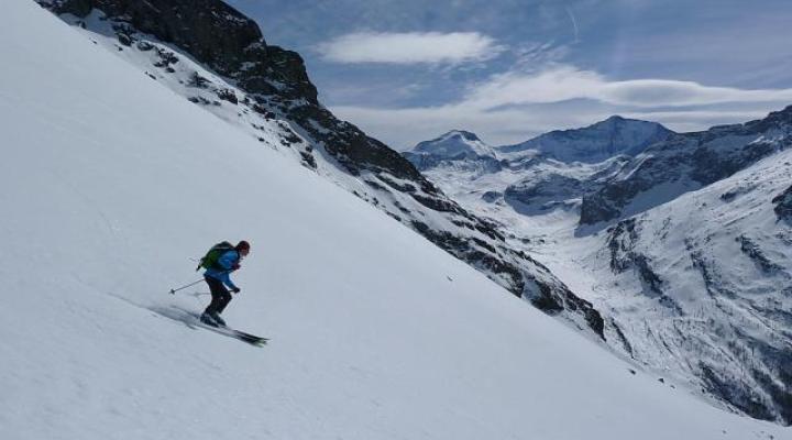 Dans la longue descente versant sud.
