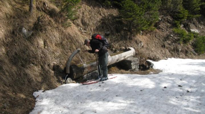 une pose rafraichissante. Randonnée en Beaufortain