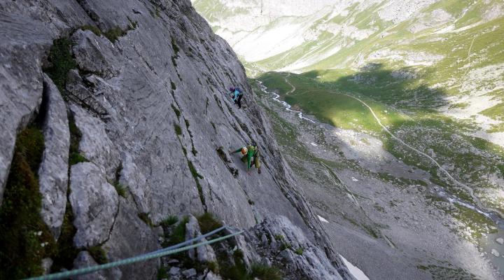 Quelques pas de dalle très fins