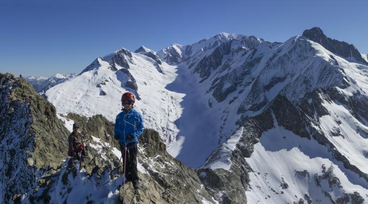 Entre le pain de sucre et le sommet, vue sur le Mont Blanc.