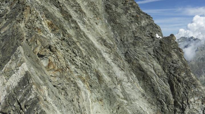 En arrière plan, le Besso.