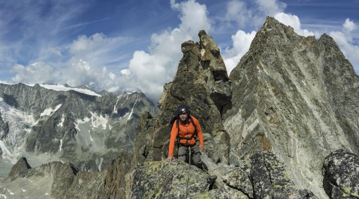 les gendarmes du milieu de la traversée.