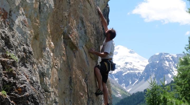 Simon en pleine action. Escalade en Vanoise