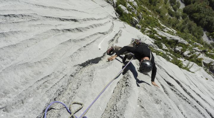 ...dans une serie de cannelures de rêve.