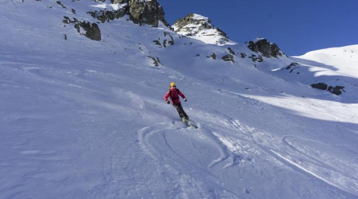 Petite poudreuse très agréable au dessus du lac du Petit.
