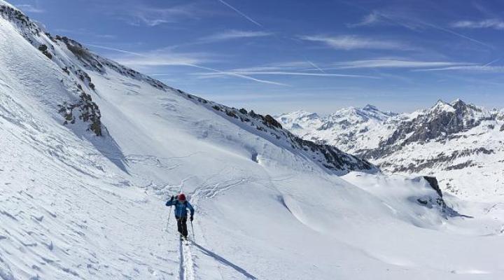 Montée à la petite aiguille Rousse.