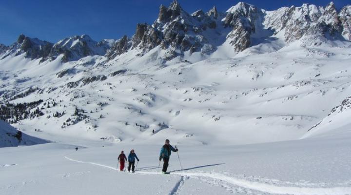 Ski de randonnée vallée de Névache, départ du refuge des Drayères