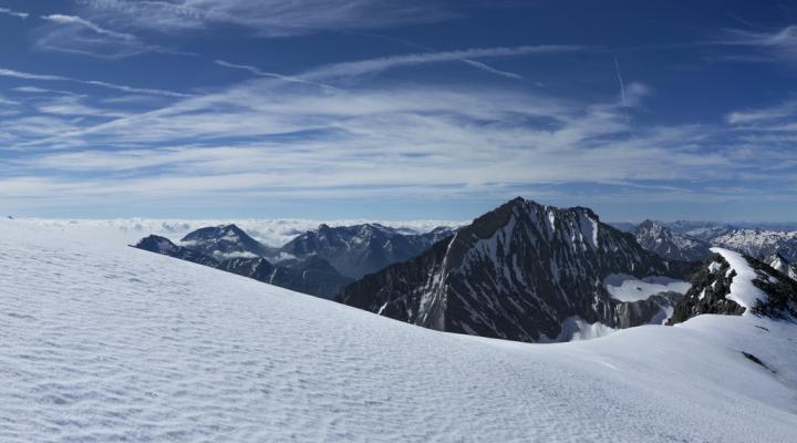 Sommet de l'Arpont et vue sur les arêtes du Génépi.