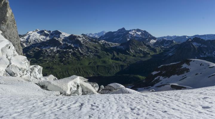 Les crevasses du glacier de l'épéna.