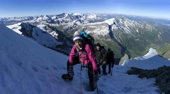Su l'arête sommitale.