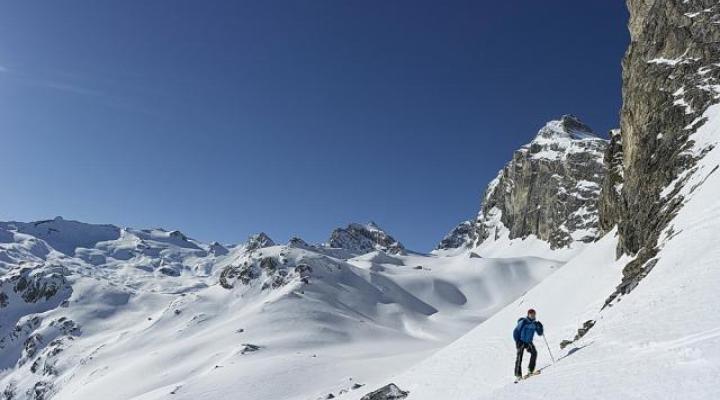Dans les pentes raides au dessus de Benevolo.