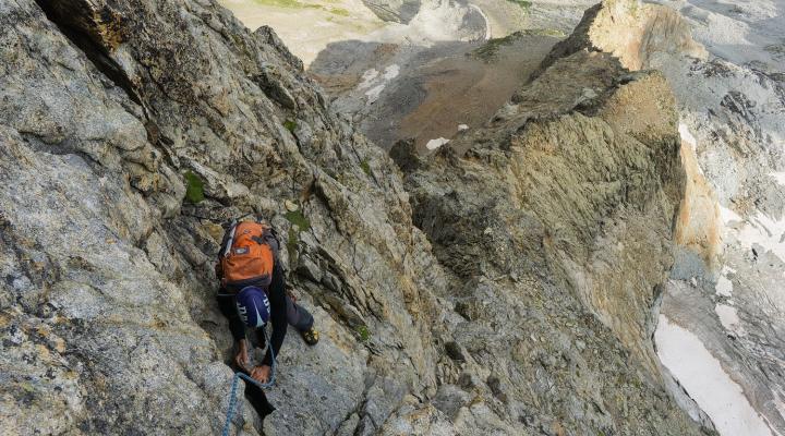 Dans le grand ressaut : c'est raide et ça grimpe un peu quand même.