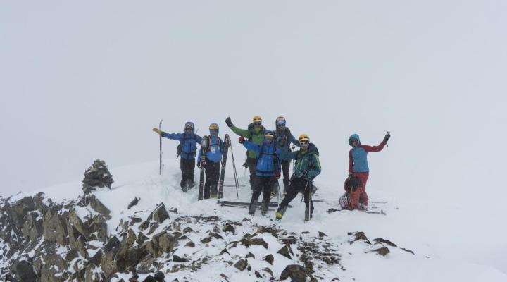 Photo de groupe au sommet (4500m) et retour du mauvais temps
