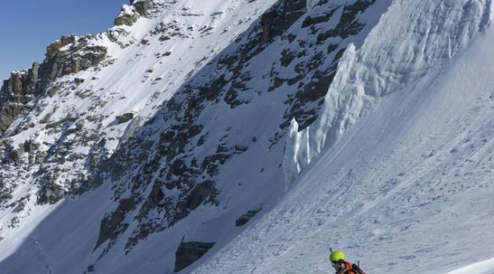 Descente sur le glacier de Laveciau