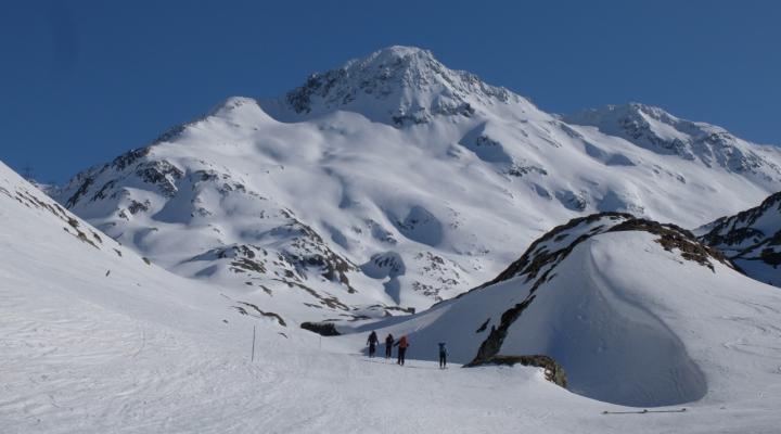 En montant à l'hospice