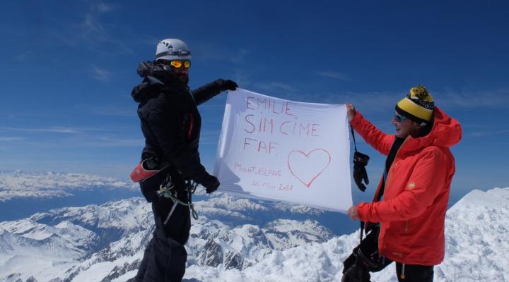 Un hommage à nos copains au sommet