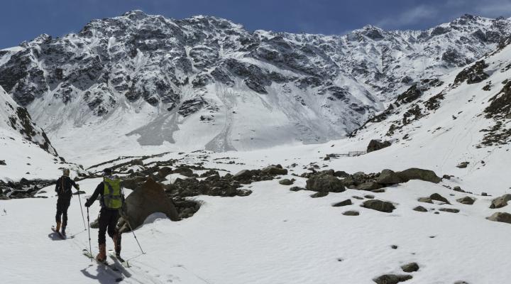 En sortant du village de Vandarbon pour remonter la vallée d'Hésarchal.