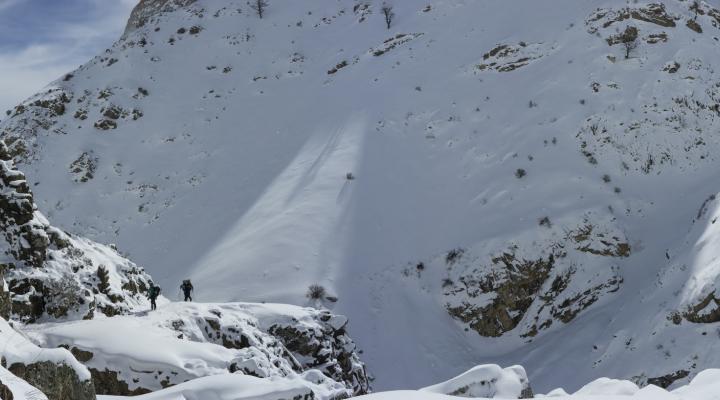 La très longue et très belle montée au bivouac Sarshal (3750m)