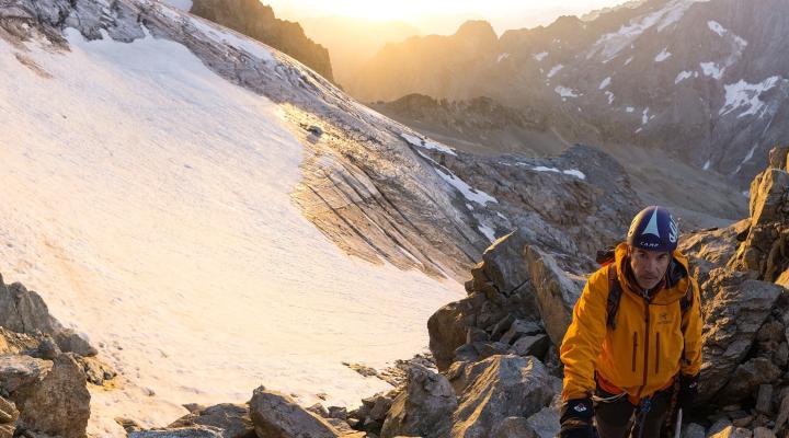 lever de soleil au départ de la voie, au col des neiges.