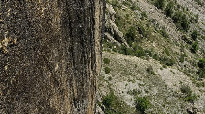 La longueur de 6a+, très belle en libre.