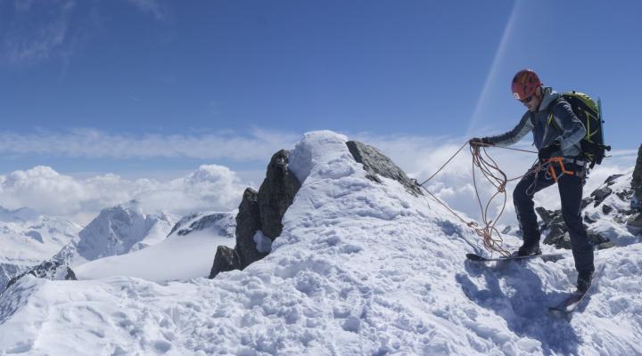 Petit rappel  au sommet pour éviter les Pierres.