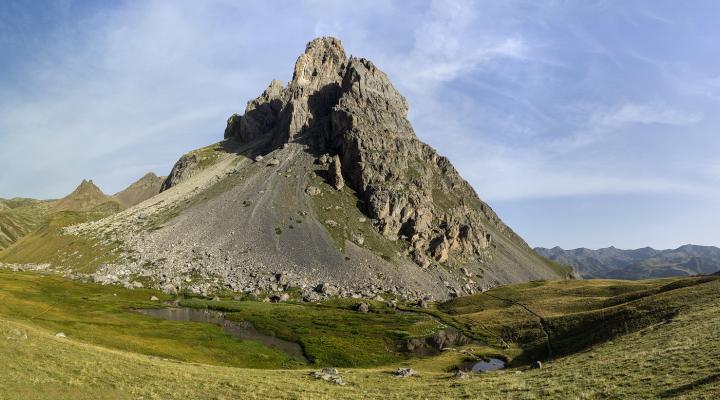 le pavé, vu depuis le vallon.