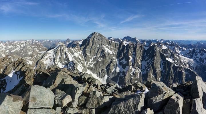 Panorama sur les Ecrins et les Ailefroides.