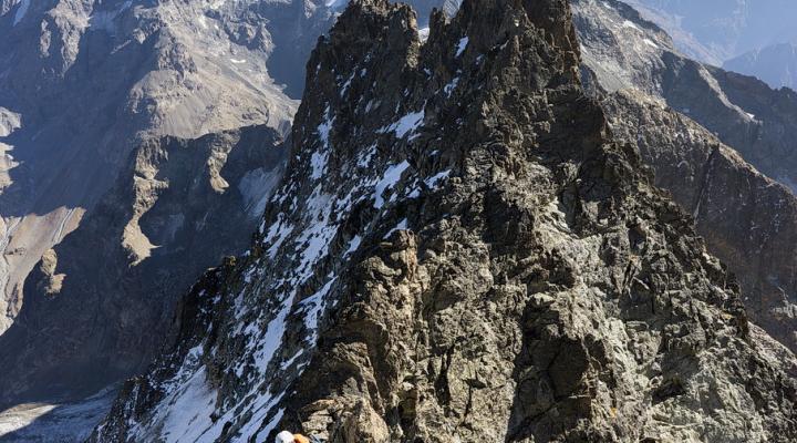 Très beau rocher à l'approche de la brèche Escarra.