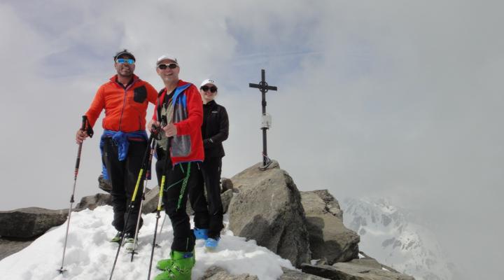 Au sommet du Piz Badus aux sources du Rhin