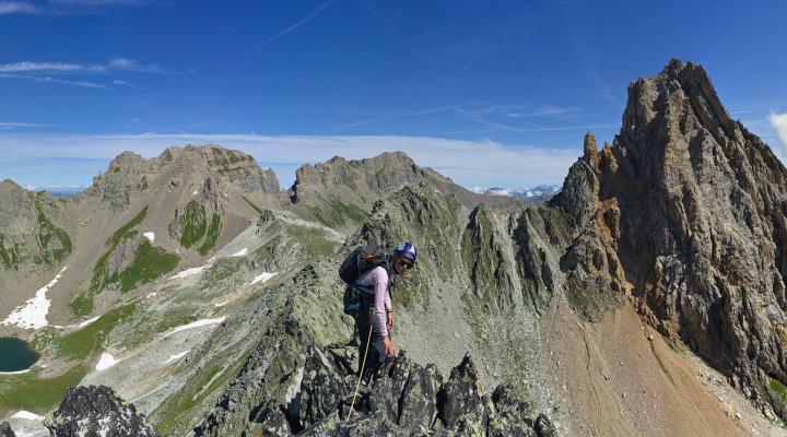 dans la descente vers le passeur de Gargan. Sous l'aiguille de la Nova.