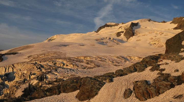Au loin le Dôme de la Sache