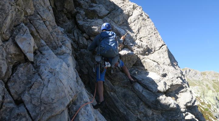 Escalade dans la voie des Cristaux