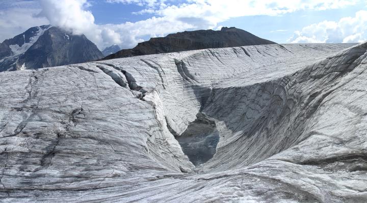 une des vagues glaciaires de Roche Ferran