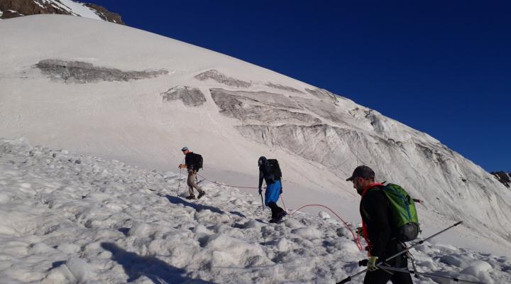 En montant à l'Albaron