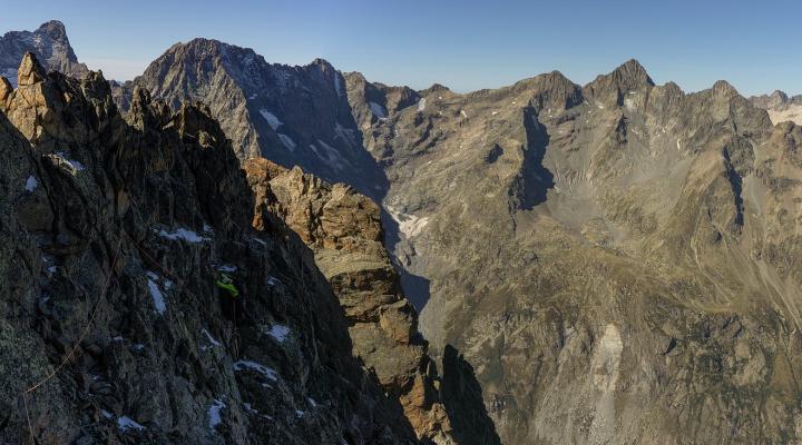 Passage versant nord facile pour rejoindre la pointe Barbier