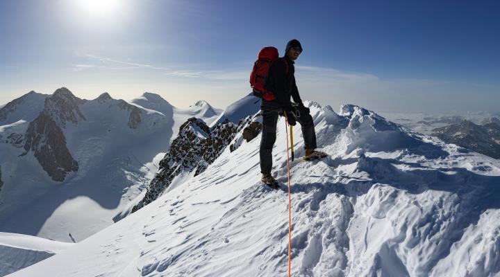 Arrivée au sommet occidental, 4479m